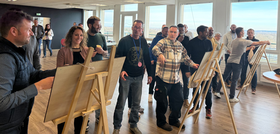 toutes les equipes ecorail transport, membre du reseau europen captrain etaient reunies pour ce début d'annee, photo animation quizz